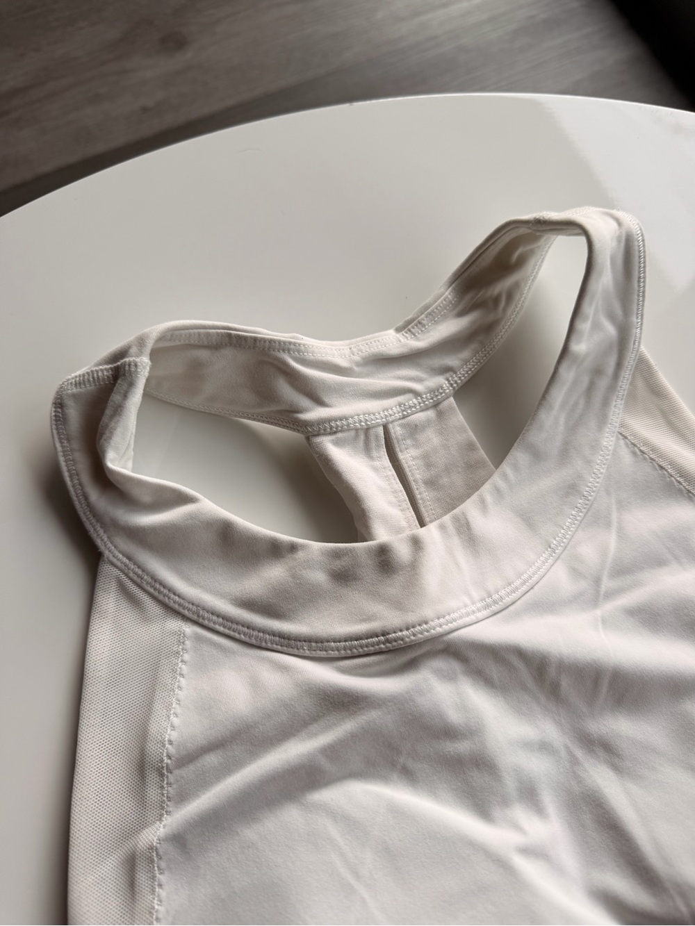 Lululemon Women’s White Racerback Tank Top size 8 - Picture 3 of 6